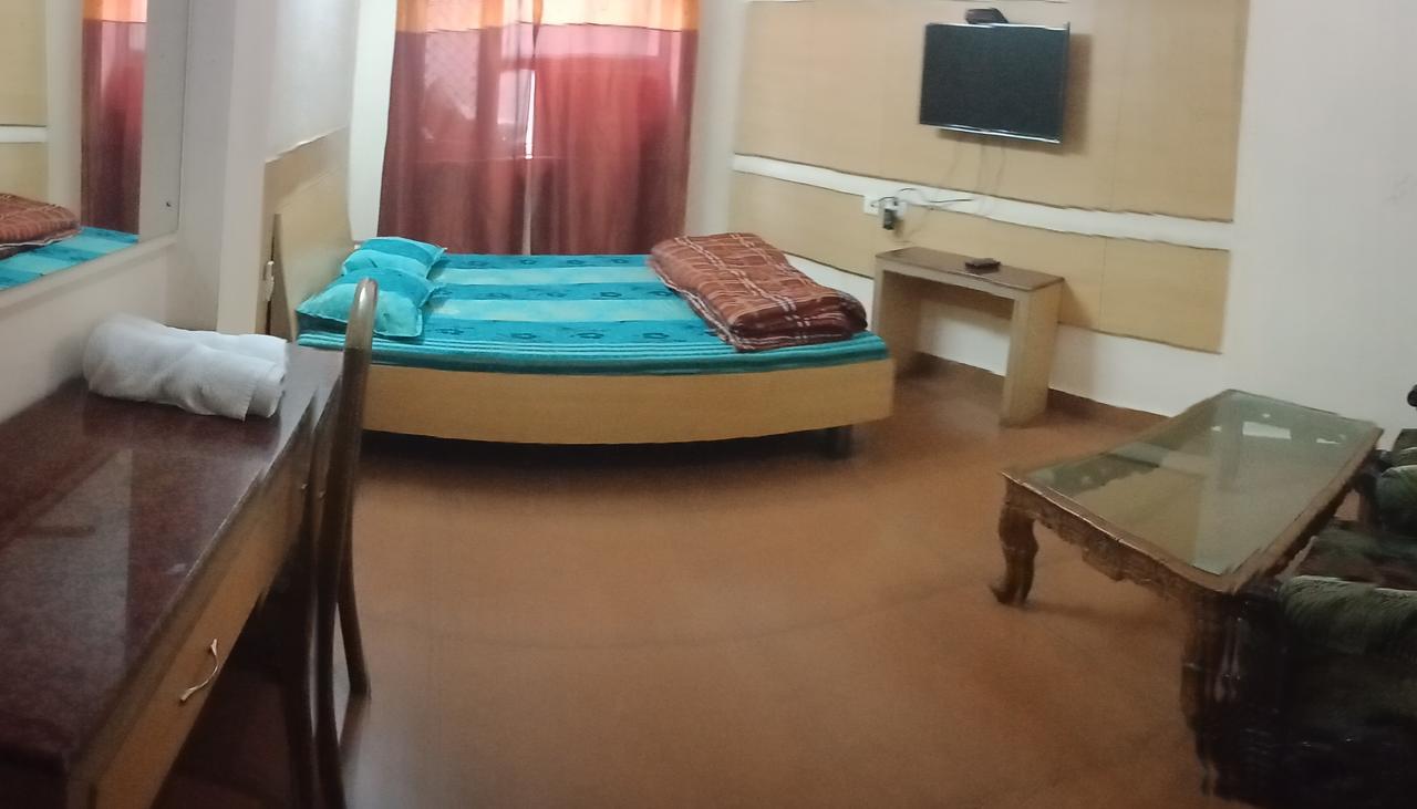 Hotel Palace Hoshiarpur Eksteriør bilde